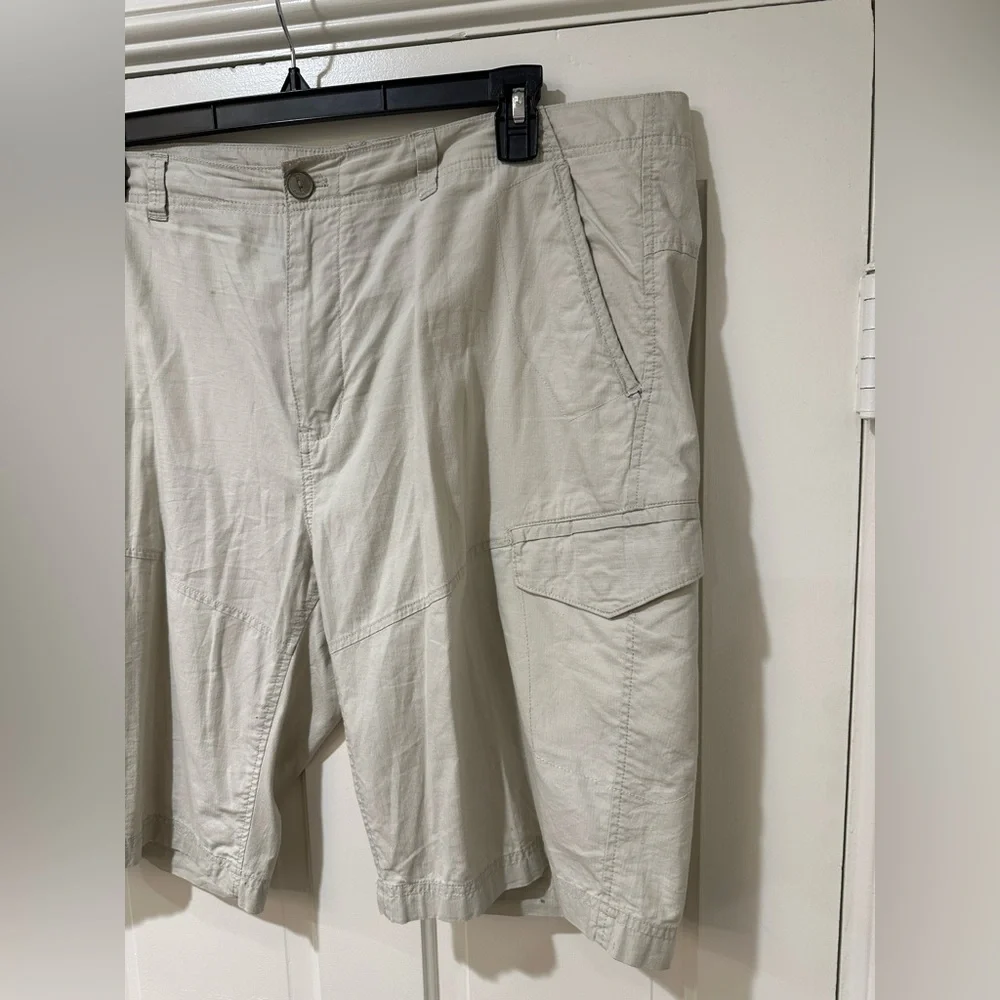 Calvin Klein khaki light beige cargo shorts - Picture 6 of 9